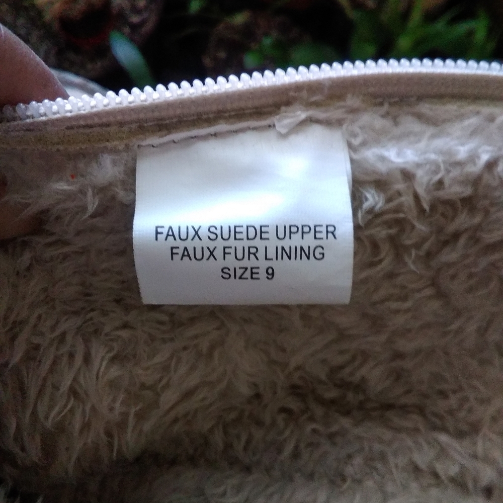 Muk Luks Women's Beige Winter Boots - Picture 12 of 15